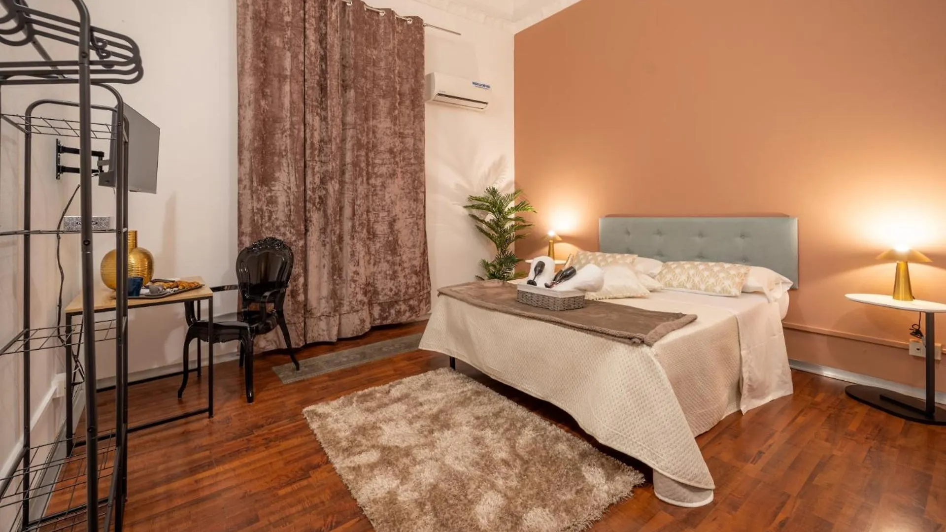 Le Suite Di Alba Palermo 0*,